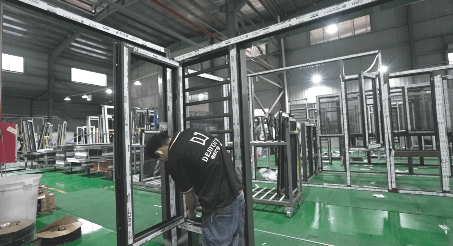 Door Leaf Assembly in the Aluminum Door Customization Process