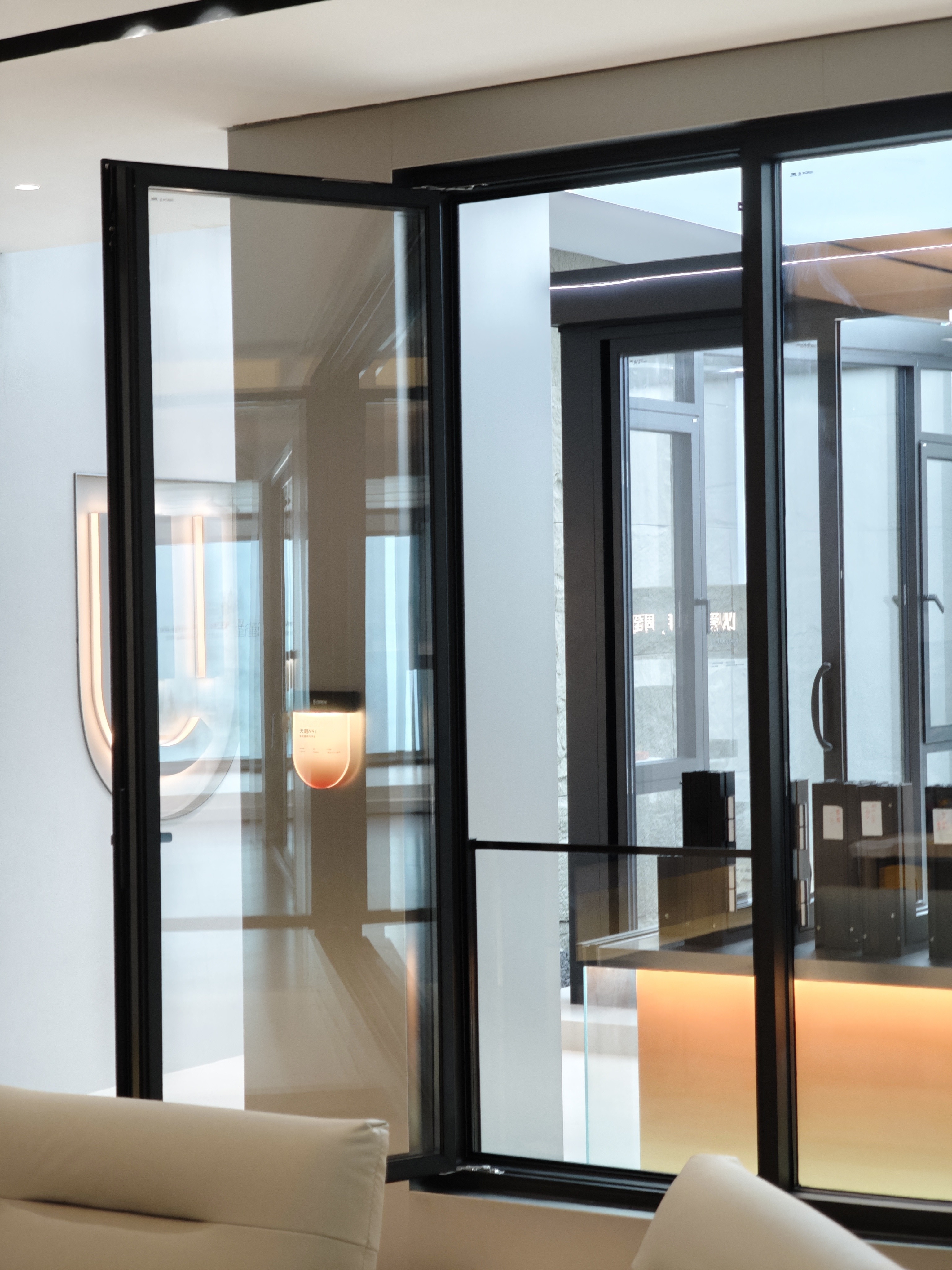 N9 Large Size Tilts & Turn Casement Window
