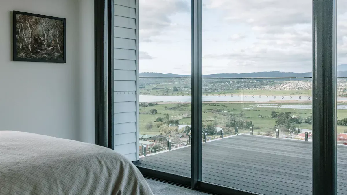 Large Horizontal Sliding Windows​