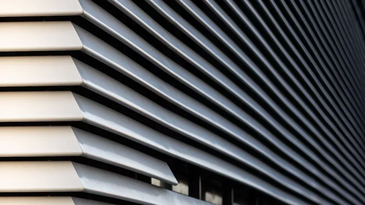 Ania Dagiti Aluminium Louver Windows