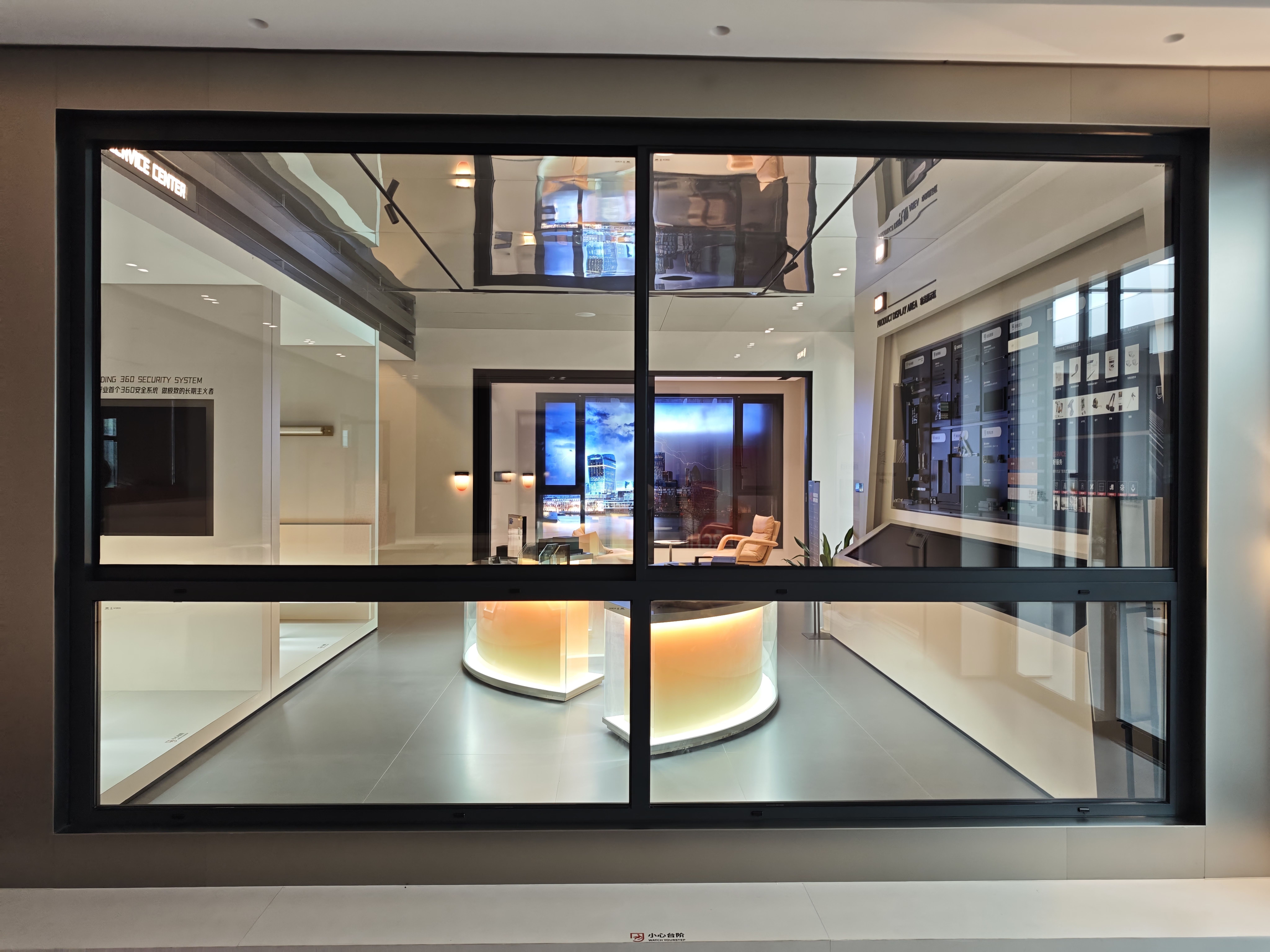 Window display shown on the official WT-95 product page.